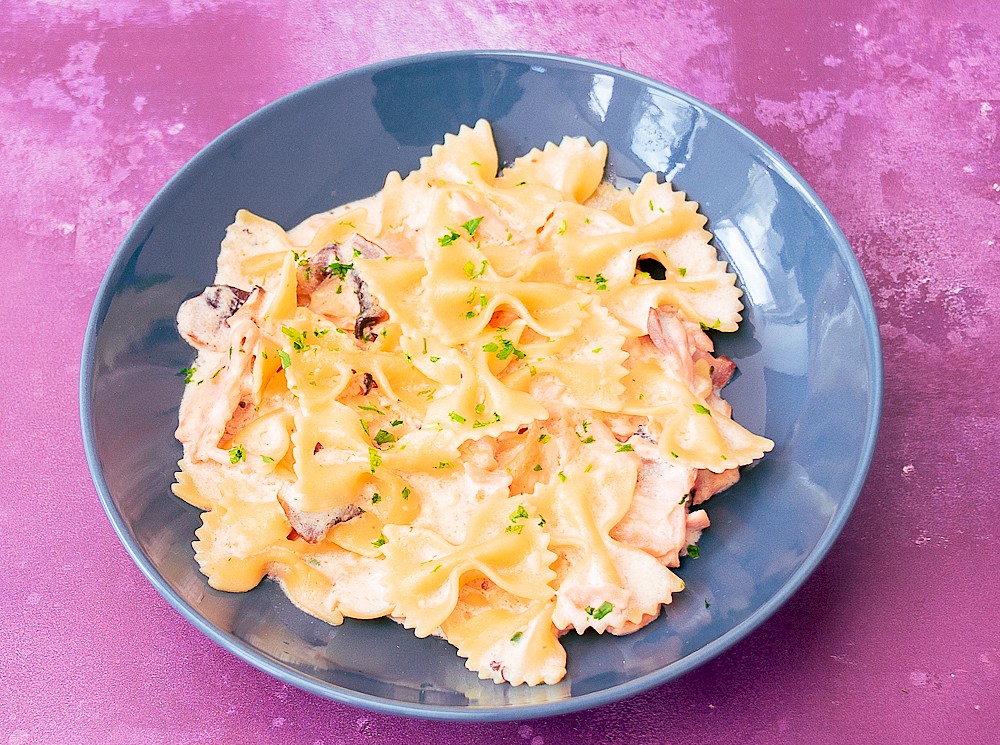 Farfalle Salmone